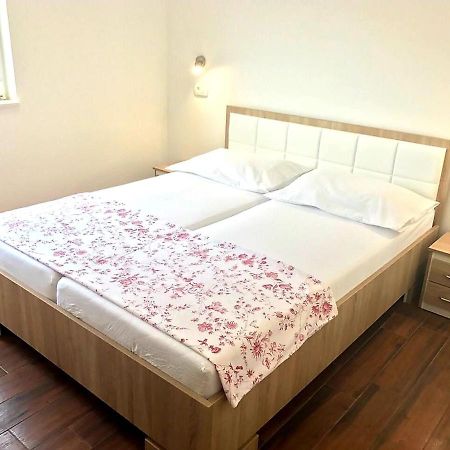 Apartmani Maki Omiš Esterno foto