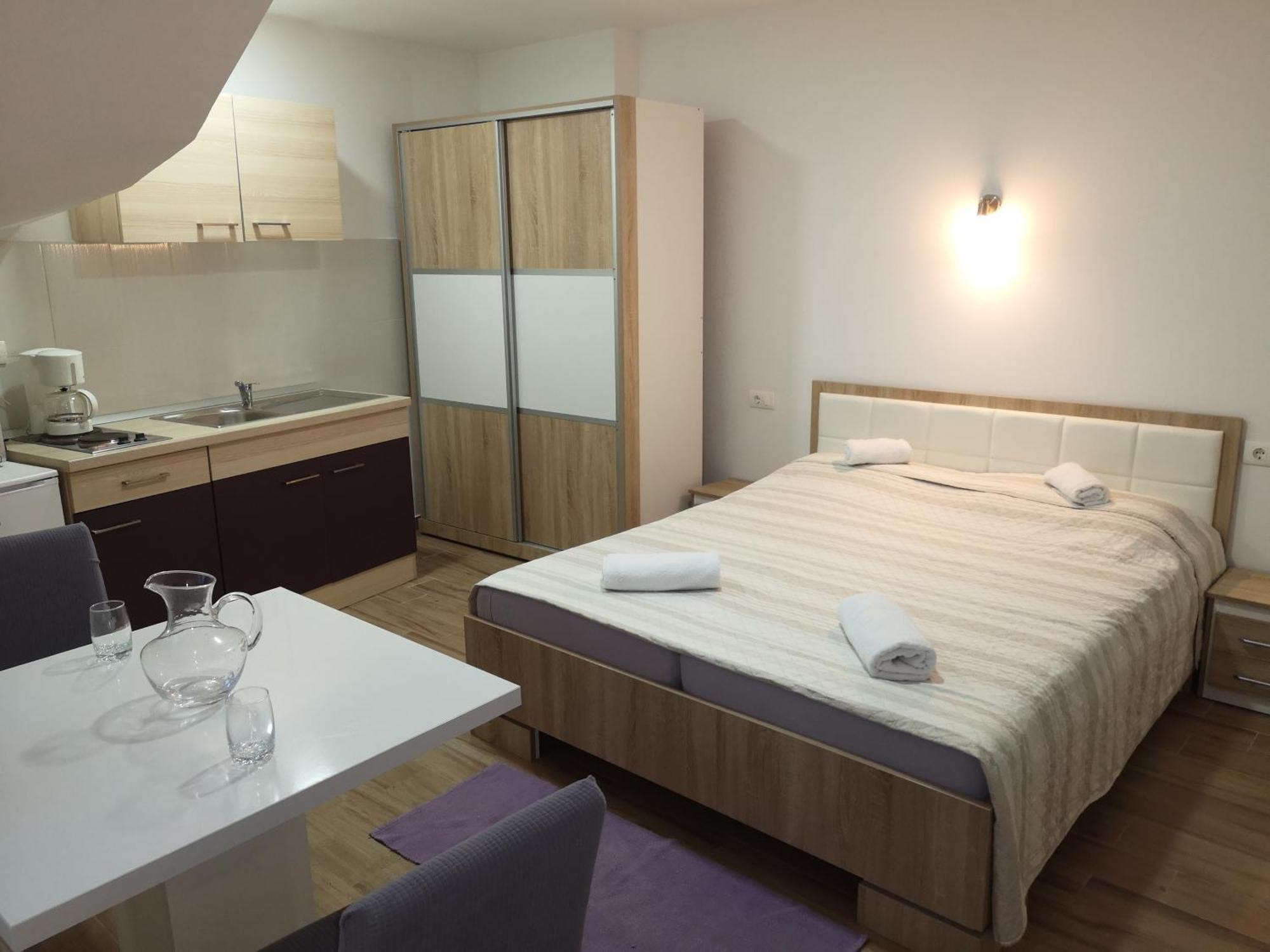 Apartmani Maki Omiš Esterno foto