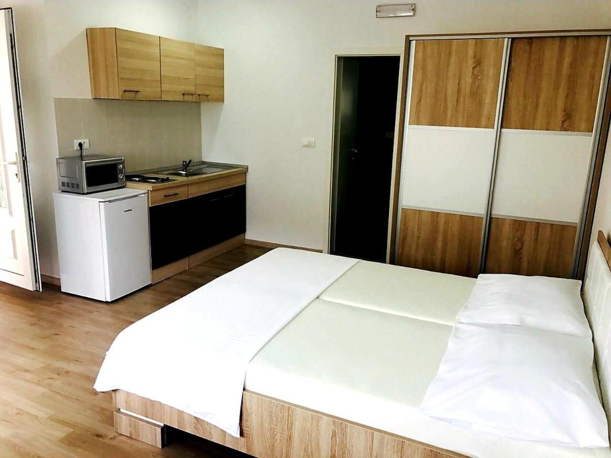 Apartmani Maki Omiš Esterno foto
