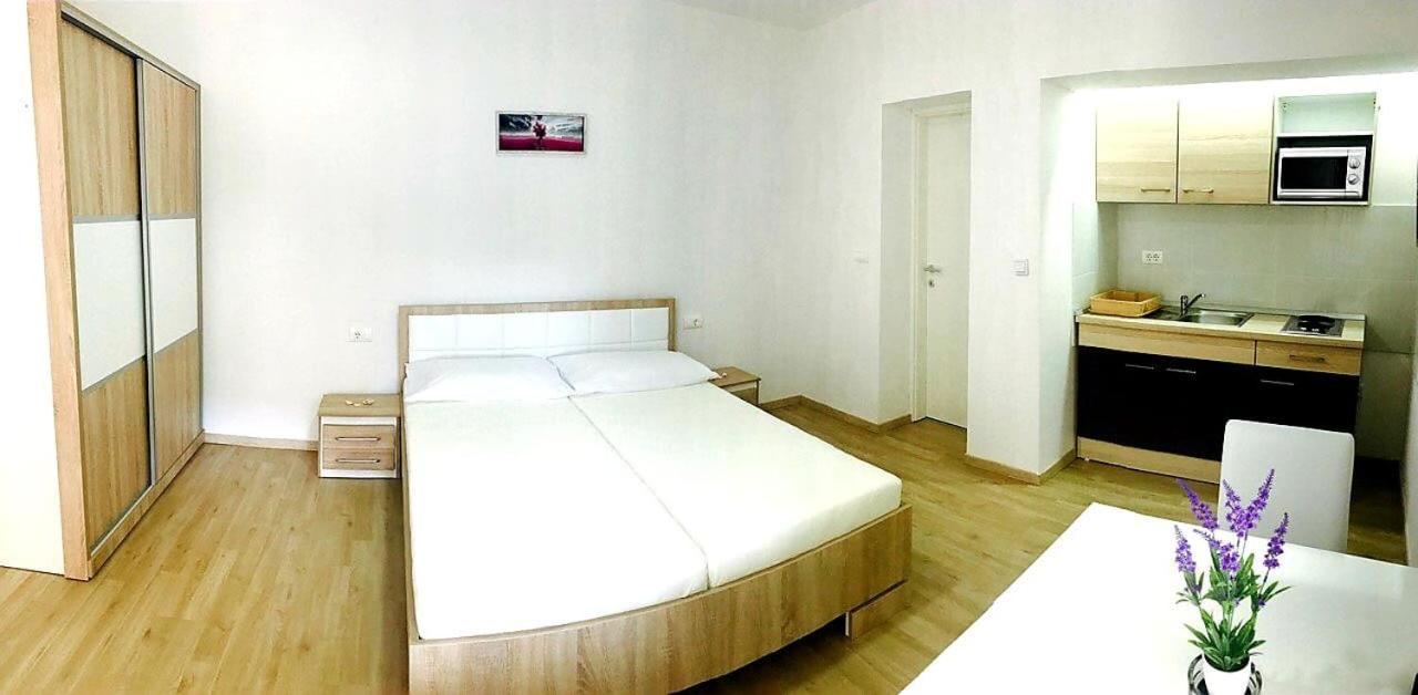 Apartmani Maki Omiš Esterno foto